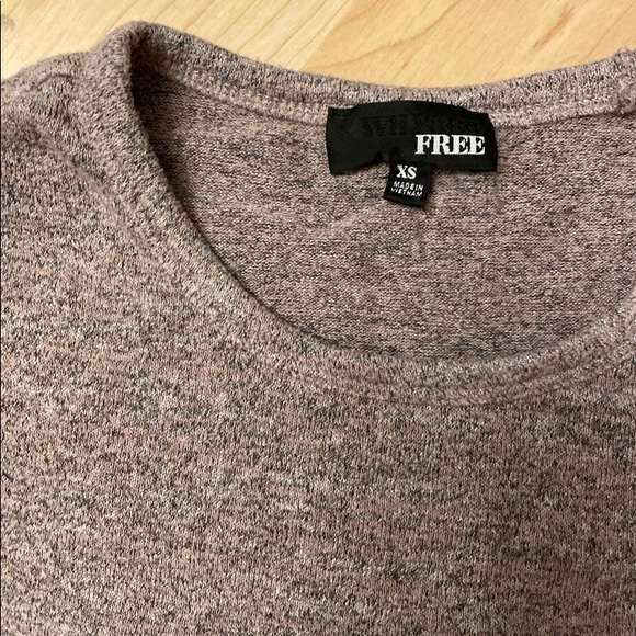 Wilfred free aritzia longsleeve turtleneck croptop - Picture 2 of 3